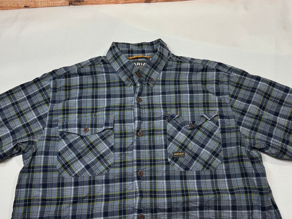 Ariat Plaid Button Down Short Sleeve Shirt Size Large Blue White